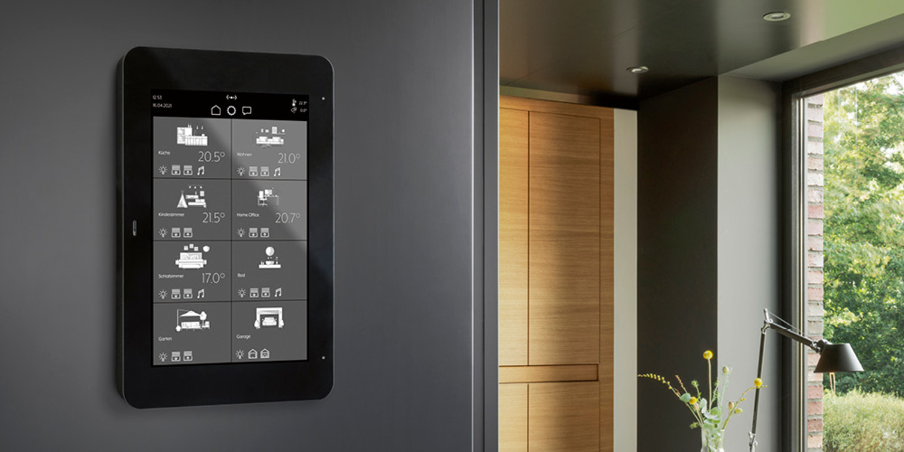 JUNG Smart Panel 8 bei Gilbert Brennecke GmbH in Süplingen